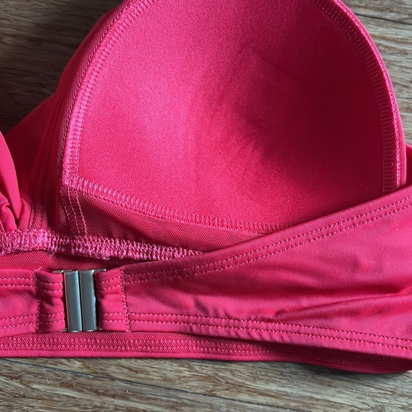 Boden NWT size 8 Halter Bikini Top - Picture 3 of 4